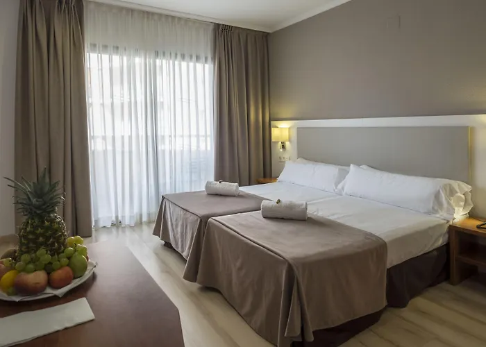 Hotel Rosamar & 4*s